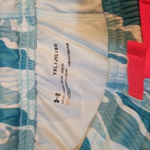 Under Armour shorts - Picture 3 of 4